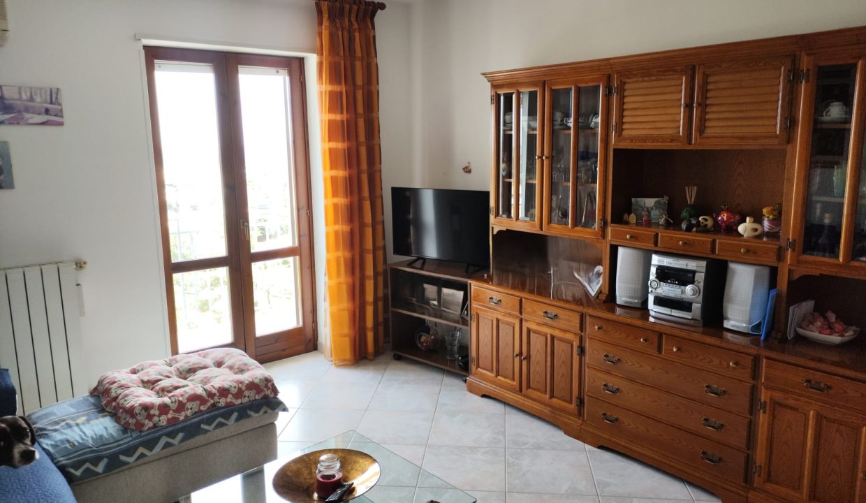 0818 appartamento in vendita zona palazzetto dello sport a ceglie messapica (2)