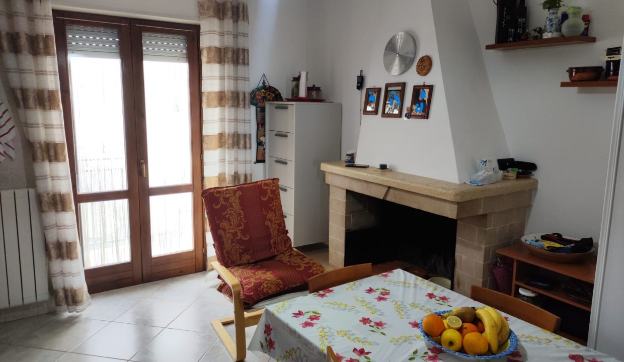 0818 appartamento in vendita zona palazzetto dello sport a ceglie messapica (7)